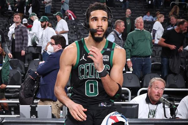 尤文官方：鲁加尼右腿内侧腓肠肌中度损伤；据悉将缺席6周（尤文通报：鲁加尼右腿内侧腓肠肌中度受损，预计休战6周）