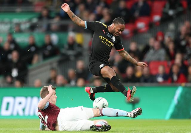 英超夺冠赔率更新：维拉冲至并列第三，阿森纳稳居第一（英超冠军赔率最新榜：阿森纳稳居榜首，维拉跃升至并列第三）