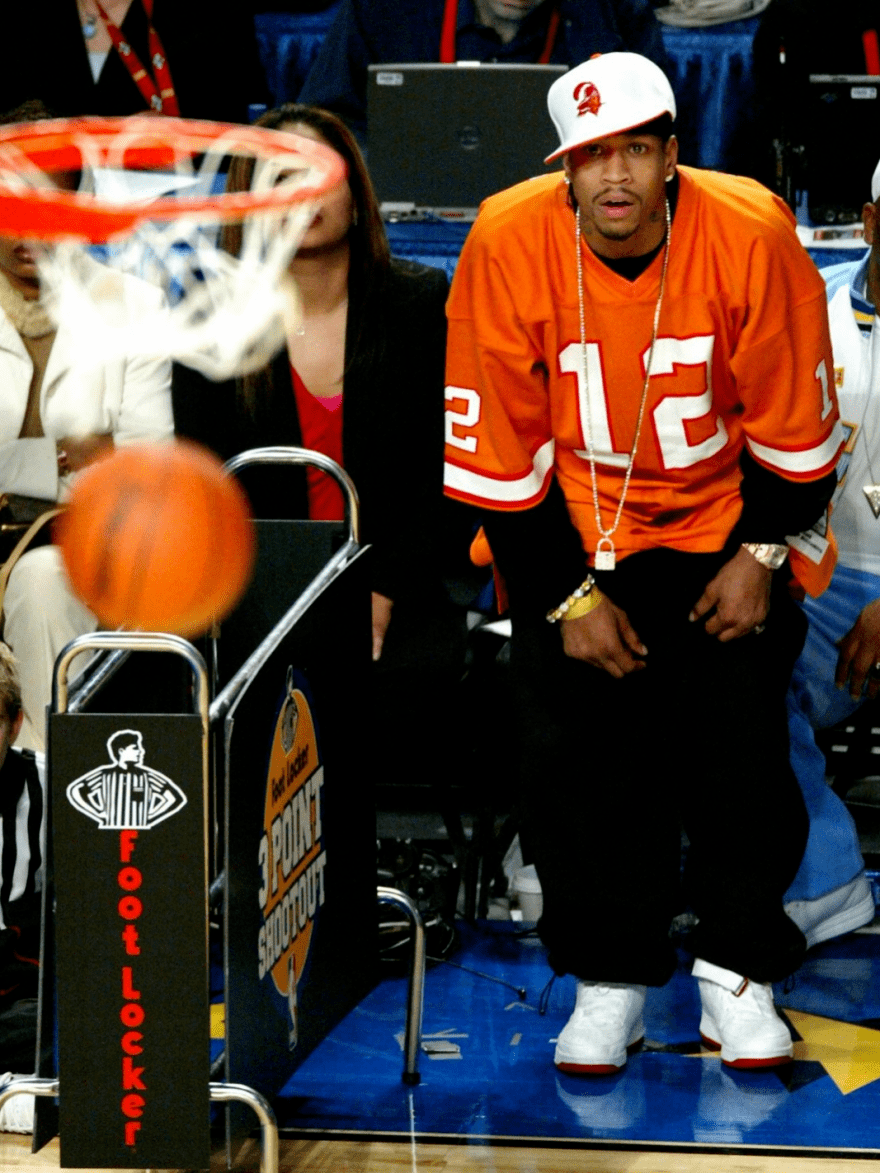 山东篮球名宿纪民尚连中62记罚球展现扎实基本功（山东篮坛名宿纪民尚罚球62连中，扎实基本功尽显）