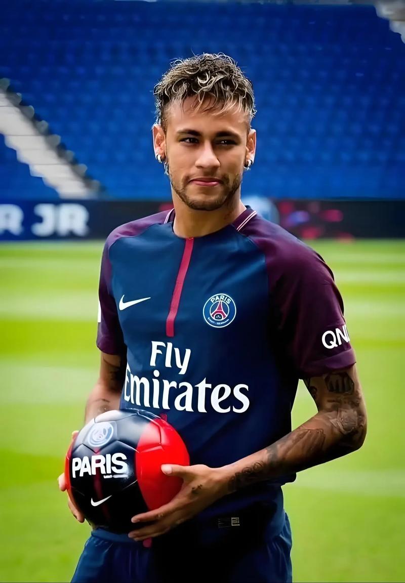 王燊超赛后喊话球迷：明年为第五个冠军拼搏（王燊超赛后向球迷表态：明年力争第五冠）