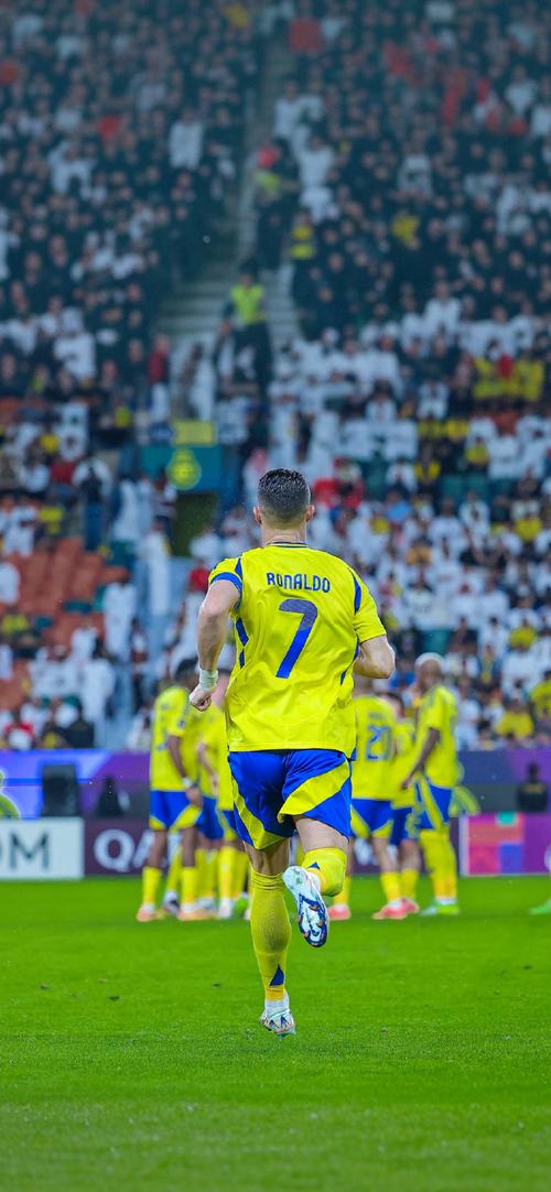 国米2025年颗粒无收：欧冠决赛惨败、意甲屈居亚军、意超杯遭点杀（国米2025年空手而归：欧冠决赛告负、意甲止步亚军、意超杯点球憾负）