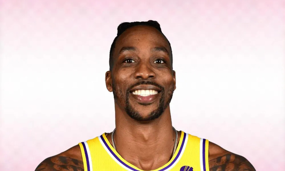 绿帽哥：利物浦所有老队员都在萨拉赫风波中力挺斯洛特（绿帽哥：利物浦全体老将在萨拉赫风波期间一致声援斯洛特）