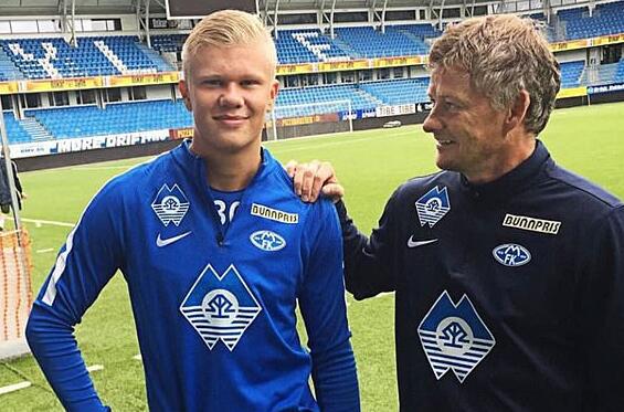 U22国足末战平乌兹别克斯坦无缘冠军，韩国夺2025熊猫杯冠军（U22国足收官战打平乌兹别克斯坦无缘问鼎，韩国加冕2025熊猫杯）