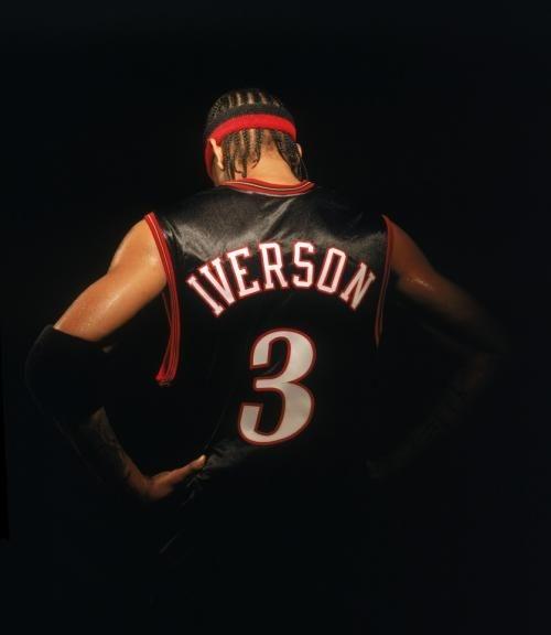 记者：阿隆索打破皇马传统，在自家训练基地进行欧冠赛前备战（记者称阿隆索打破皇马惯例，欧冠赛前改在自家基地备战）