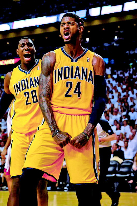 攻防建功！哈特抢断后又补篮得手 帮助尼克斯反超打停猛龙（哈特攻防一体：抢断后跟进补篮助尼克斯反超，猛龙被迫暂停）