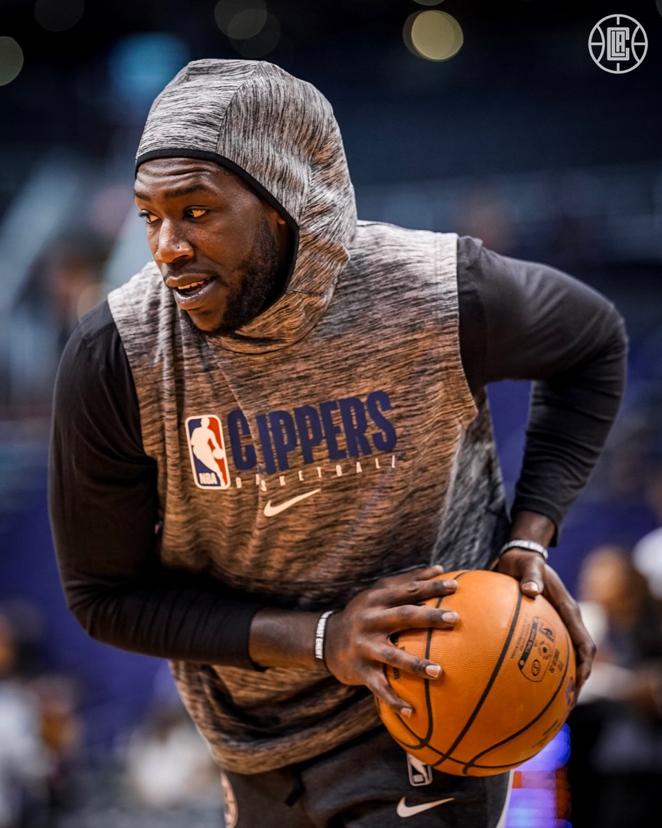 记者：米兰将与莱万经纪人会面讨论转会，伊布支持这一交易（记者称米兰计划与莱万经纪人商谈转会，伊布力挺这笔交易）