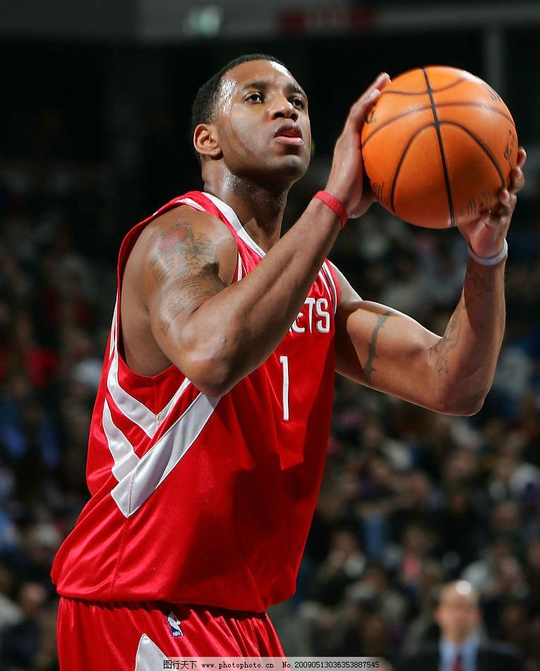 蒂亚戈·席尔瓦：有人在曲解我本意，我回欧洲踢球是为了孩子（蒂亚戈·席尔瓦澄清：回欧洲踢球只为孩子，外界误解了我）