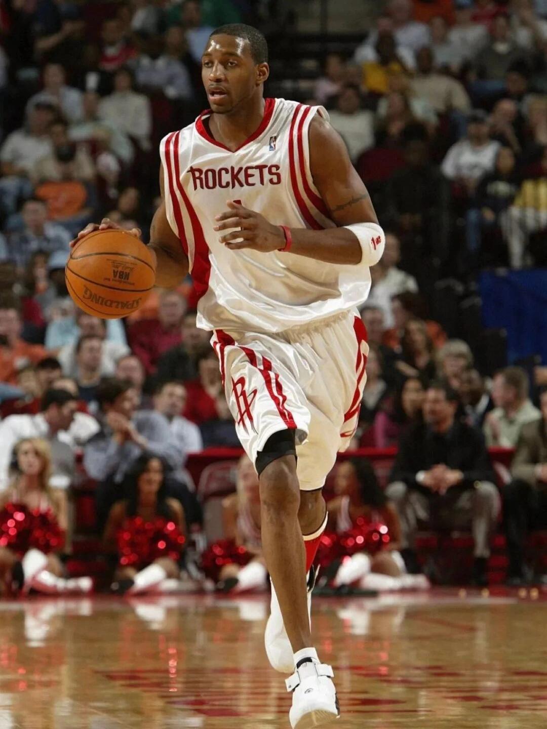 记者：对阵塞尔塔前阿隆索给全队放假两天，这让管理层不解（记者称阿隆索战塞尔塔前给全队放两天假，管理层难以理解）