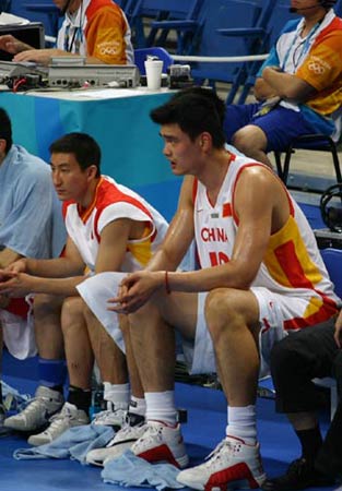 666还有第二关，瓜瓜你颤抖吧Liverpool...（好戏才到第二关，瓜瓜颤抖吧，利物浦来了...）