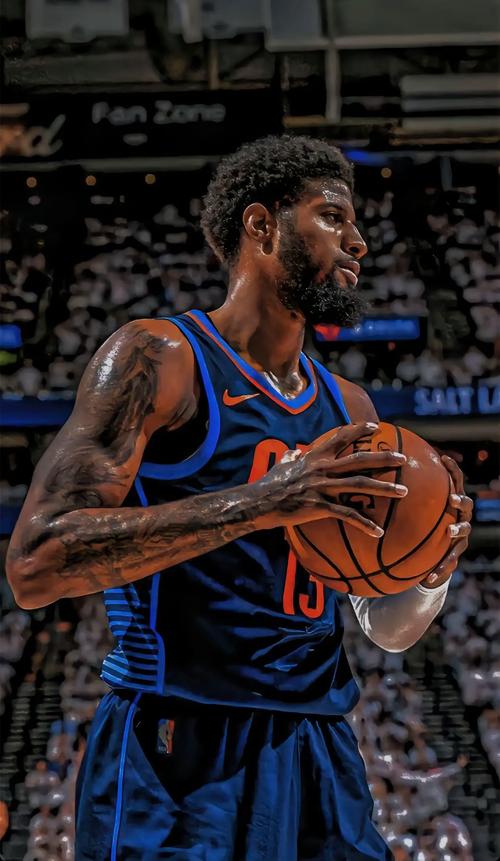 威少和裁判示意是阿夫迪亚肘击的自己 但裁判无动于衷（威少示意遭阿夫迪亚肘击，裁判选择无视）